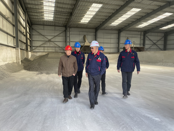 股份公司黨委委員、副總經(jīng)理劉道昆到建材公司調(diào)研