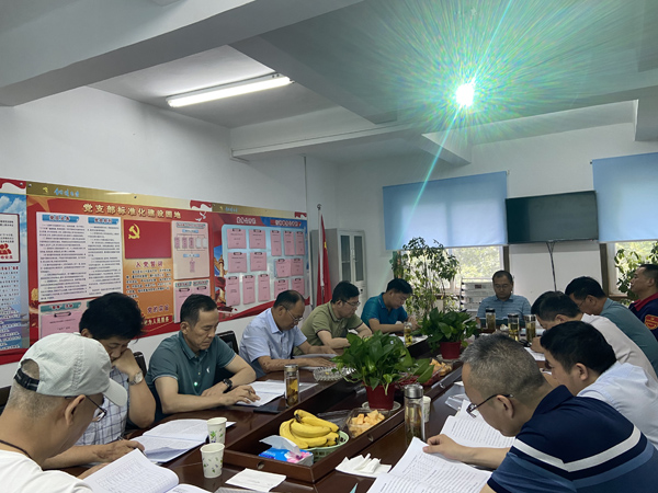 商品混凝土公司召開三屆八次董事會(huì) 商品混凝土公司召開三屆八次董事會(huì)