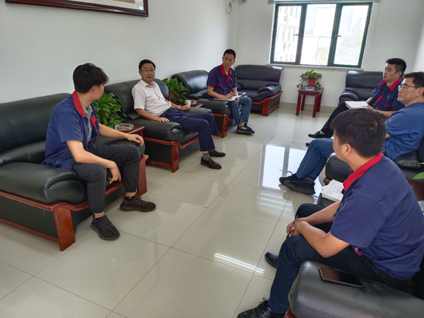 公司黨委書(shū)記到建材公司調(diào)研 公司黨委書(shū)記到建材公司調(diào)研