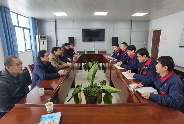 公司領導到各單位拜年 公司領導到各單位拜年