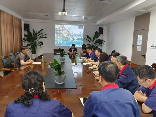 公司副總經(jīng)理、安全總監(jiān)到鋼構(gòu)公司調(diào)研